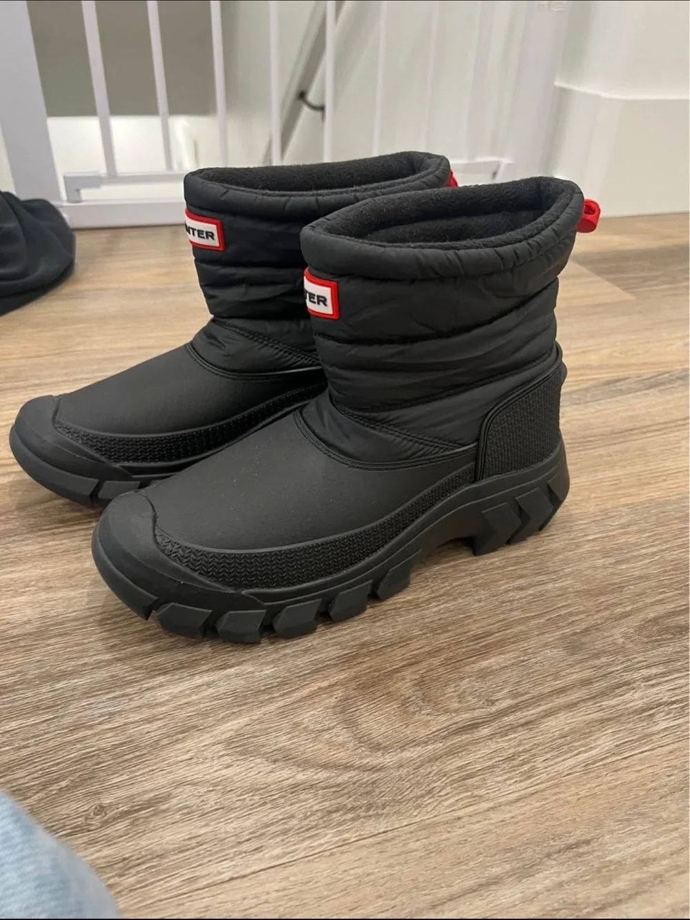 Hunter Women’s Black Winter Snow Boots with Red Pull Tab